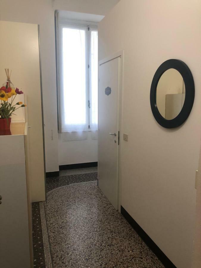 Check-Inn Rooms Genova Centro Eksteriør bilde