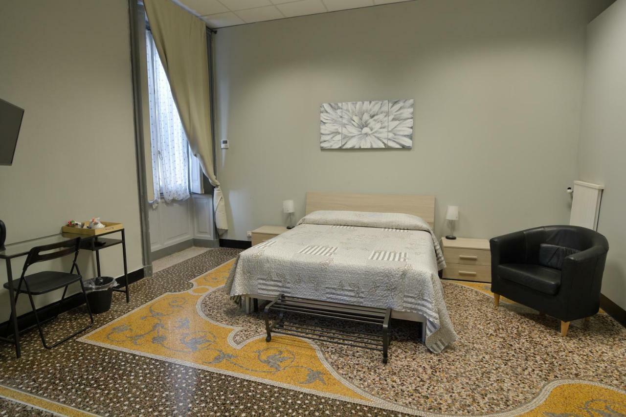 Check-Inn Rooms Genova Centro Eksteriør bilde