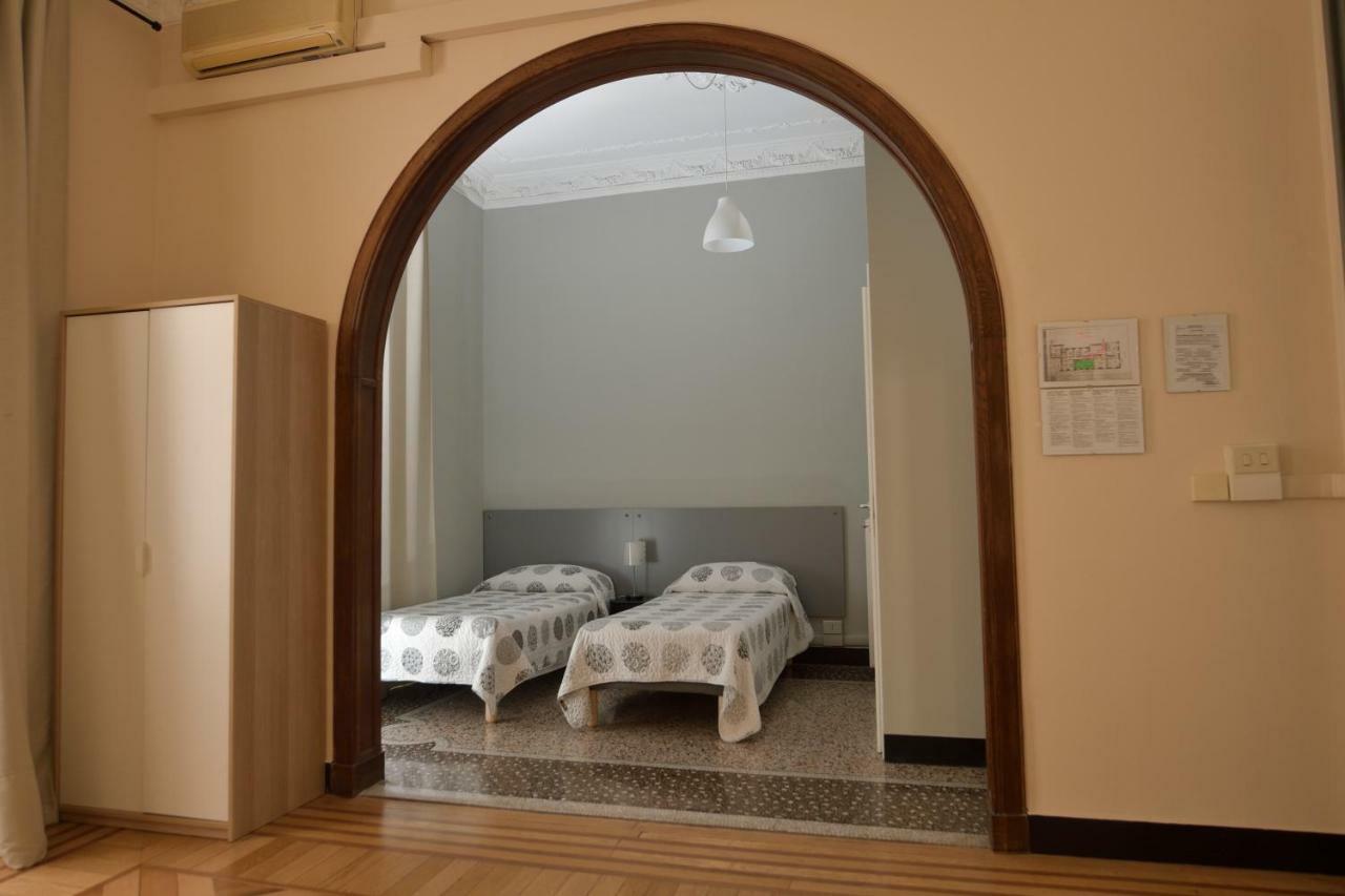 Check-Inn Rooms Genova Centro Eksteriør bilde