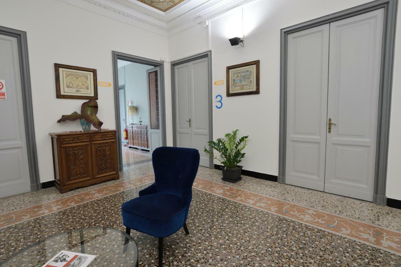 Check-Inn Rooms Genova Centro Eksteriør bilde