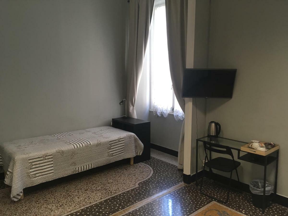 Check-Inn Rooms Genova Centro Eksteriør bilde